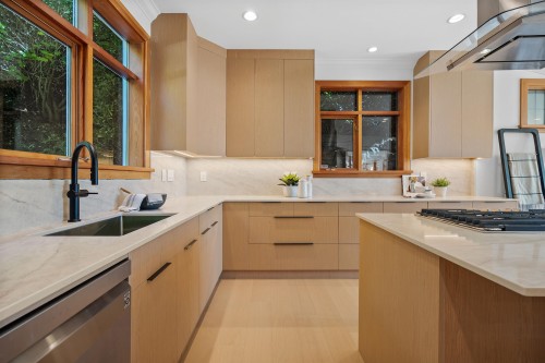 4812 Skyline Drive, North Vancouver, BC 