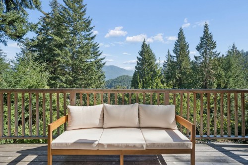 965 Village Drive, Bowen Island, BC 