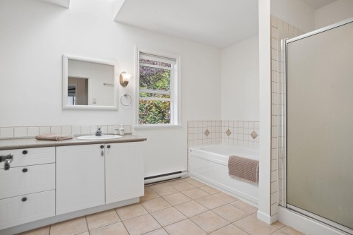965 Village Drive, Bowen Island, BC 
