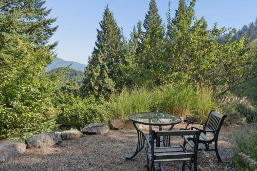 965 Village Drive, Bowen Island, BC 