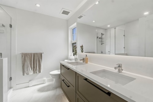 9-3552 Victoria Drive, Coquitlam, BC 