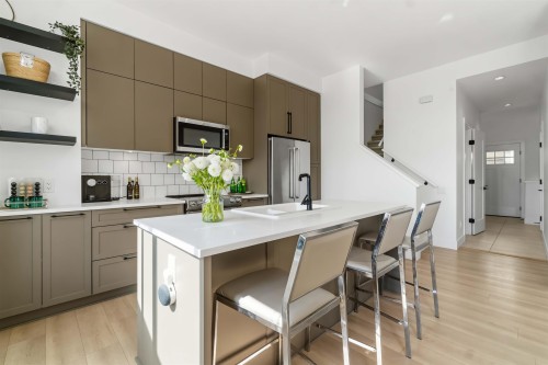 9-3552 Victoria Drive, Coquitlam, BC 