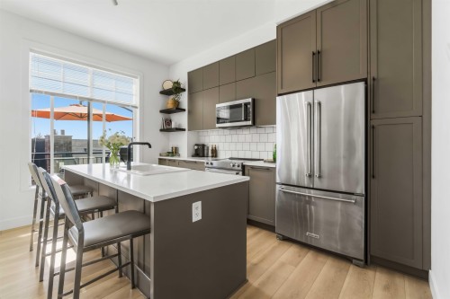 9-3552 Victoria Drive, Coquitlam, BC 