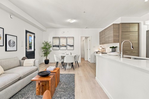 32-6965 Hastings Street, Burnaby, BC 