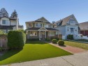 247 19Th Street E, North Vancouver, BC 