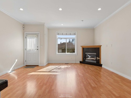 247 19Th Street E, North Vancouver, BC 