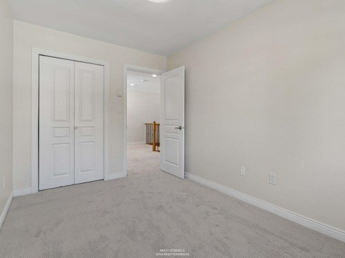 247 19Th Street E, North Vancouver, BC 