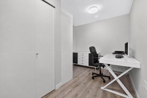307-9233 Odlin Road, Richmond, BC 