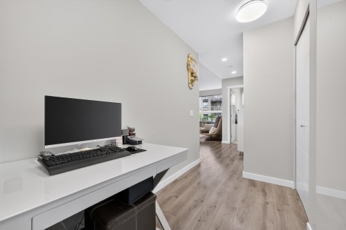 307-9233 Odlin Road, Richmond, BC 