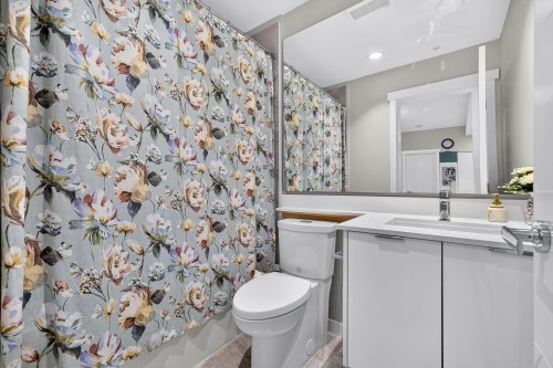 307-9233 Odlin Road, Richmond, BC 