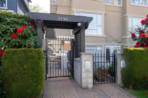 203-2190 5Th Avenue W, Vancouver, BC 