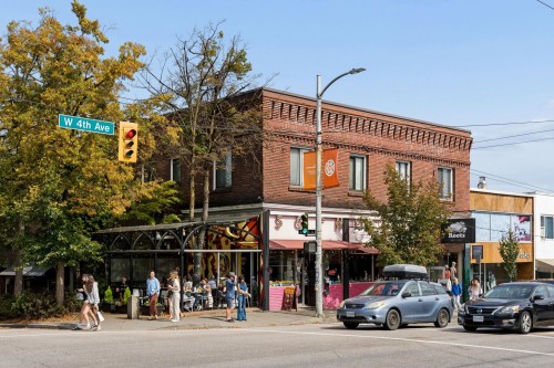 203-2190 5Th Avenue W, Vancouver, BC 