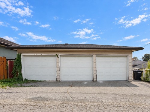 4238 Price Crescent, Burnaby, BC 