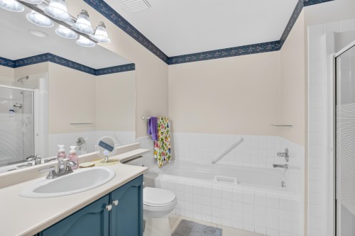 22-22740 116 Avenue, Maple Ridge, BC 