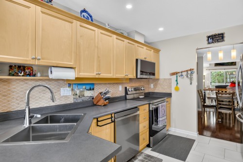 22-22740 116 Avenue, Maple Ridge, BC 