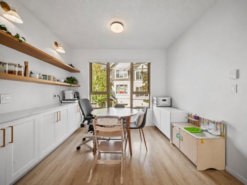 186-3105 Dayanee Springs Boulevard, Coquitlam, BC 
