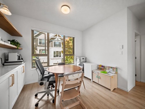 186-3105 Dayanee Springs Boulevard, Coquitlam, BC 