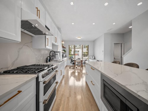 186-3105 Dayanee Springs Boulevard, Coquitlam, BC 