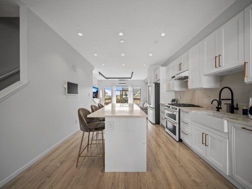 186-3105 Dayanee Springs Boulevard, Coquitlam, BC 