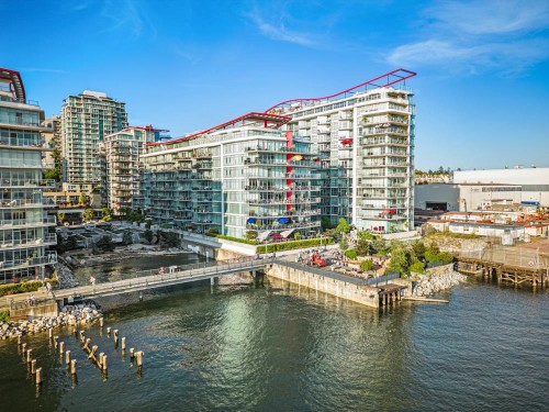 204-175 Victory Ship Way, North Vancouver, BC 