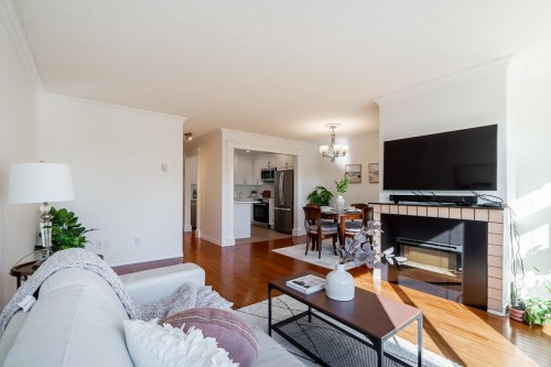34-900 17Th Street, North Vancouver, BC 