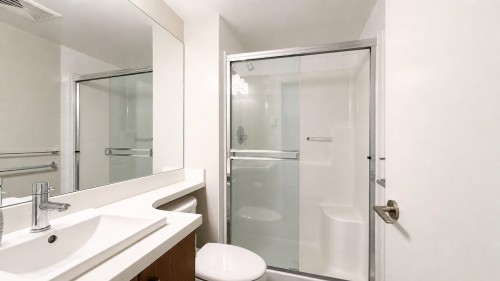 212-6828 Eckersley Road, Richmond, BC 