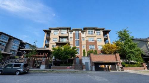 212-6828 Eckersley Road, Richmond, BC 