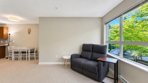 212-6828 Eckersley Road, Richmond, BC 