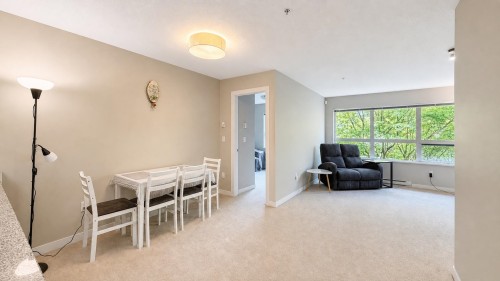 212-6828 Eckersley Road, Richmond, BC 