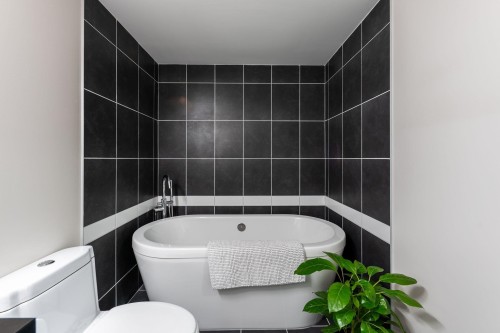 306-633 Abbott Street, Vancouver, BC 