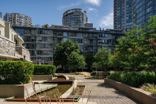 306-633 Abbott Street, Vancouver, BC 