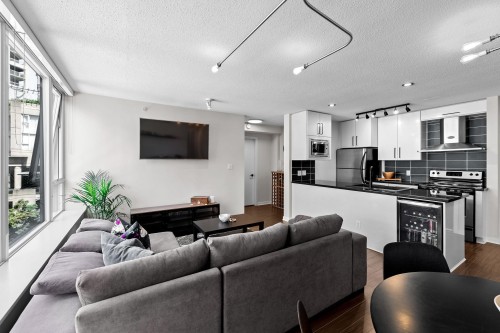 306-633 Abbott Street, Vancouver, BC 