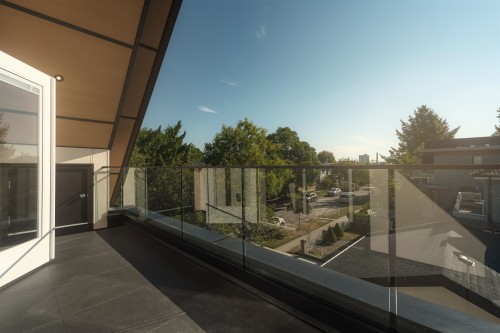 2-812 26Th Avenue E, Vancouver, BC 