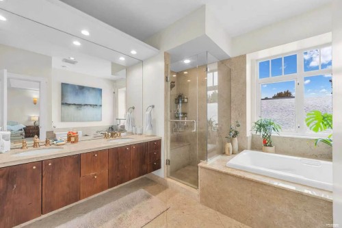 2483 22Nd Avenue W, Vancouver, BC 