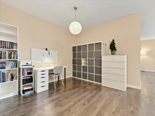 401-4728 Dawson Street, Burnaby, BC 