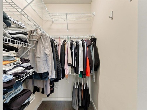 401-4728 Dawson Street, Burnaby, BC 