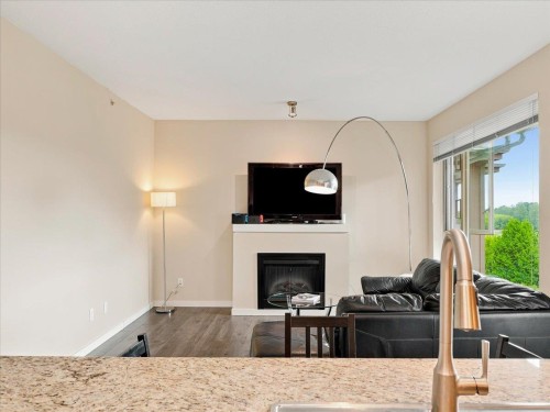 401-4728 Dawson Street, Burnaby, BC 