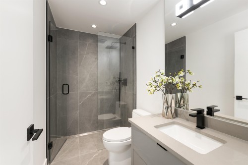 806 Montroyal Boulevard, North Vancouver, BC 
