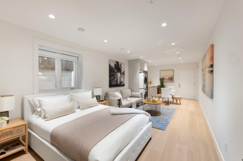 806 Montroyal Boulevard, North Vancouver, BC 