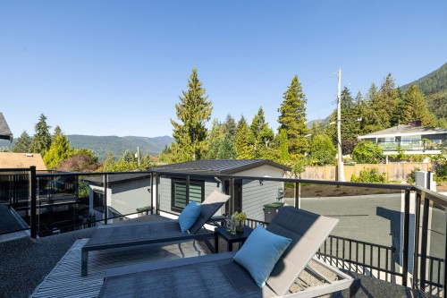 806 Montroyal Boulevard, North Vancouver, BC 