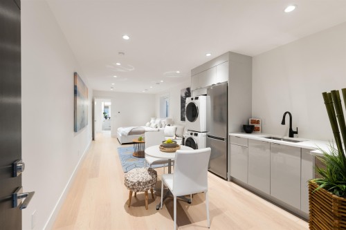 806 Montroyal Boulevard, North Vancouver, BC 