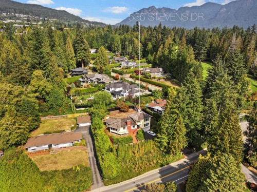 535 Stevens Drive, West Vancouver, BC 