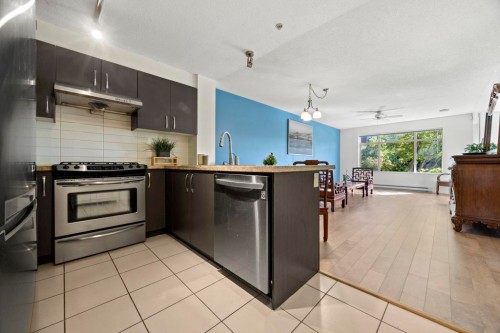 108-9299 Tomicki Avenue, Richmond, BC 