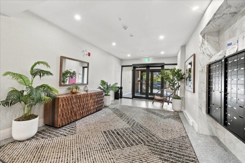 602-2550 Garden Drive, Vancouver, BC 