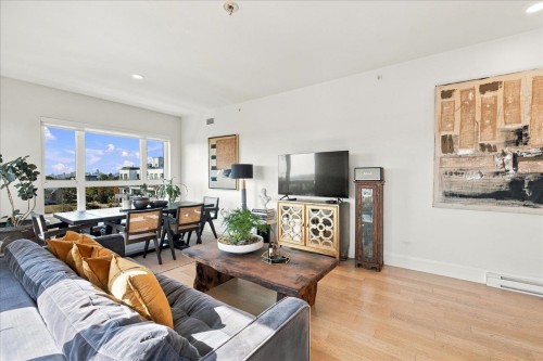 602-2550 Garden Drive, Vancouver, BC 