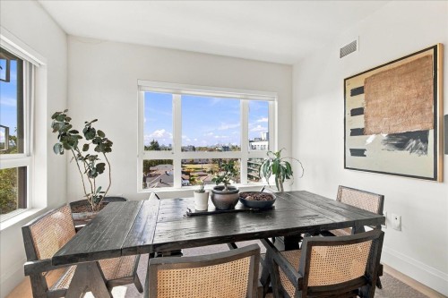 602-2550 Garden Drive, Vancouver, BC 