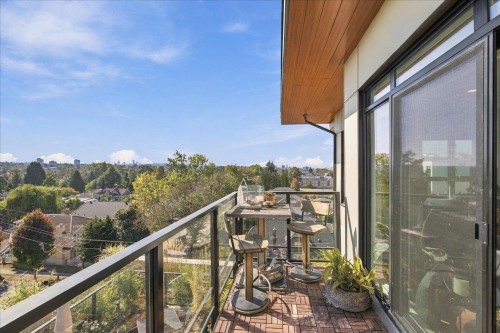602-2550 Garden Drive, Vancouver, BC 
