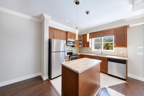 203A-7159 Stride Avenue, Burnaby, BC 