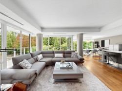 303-5838 Berton Avenue Vancouver, BC V6S 0A5