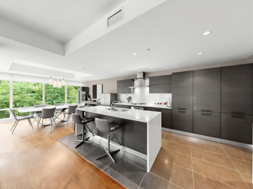 303-5838 Berton Avenue, Vancouver, BC 